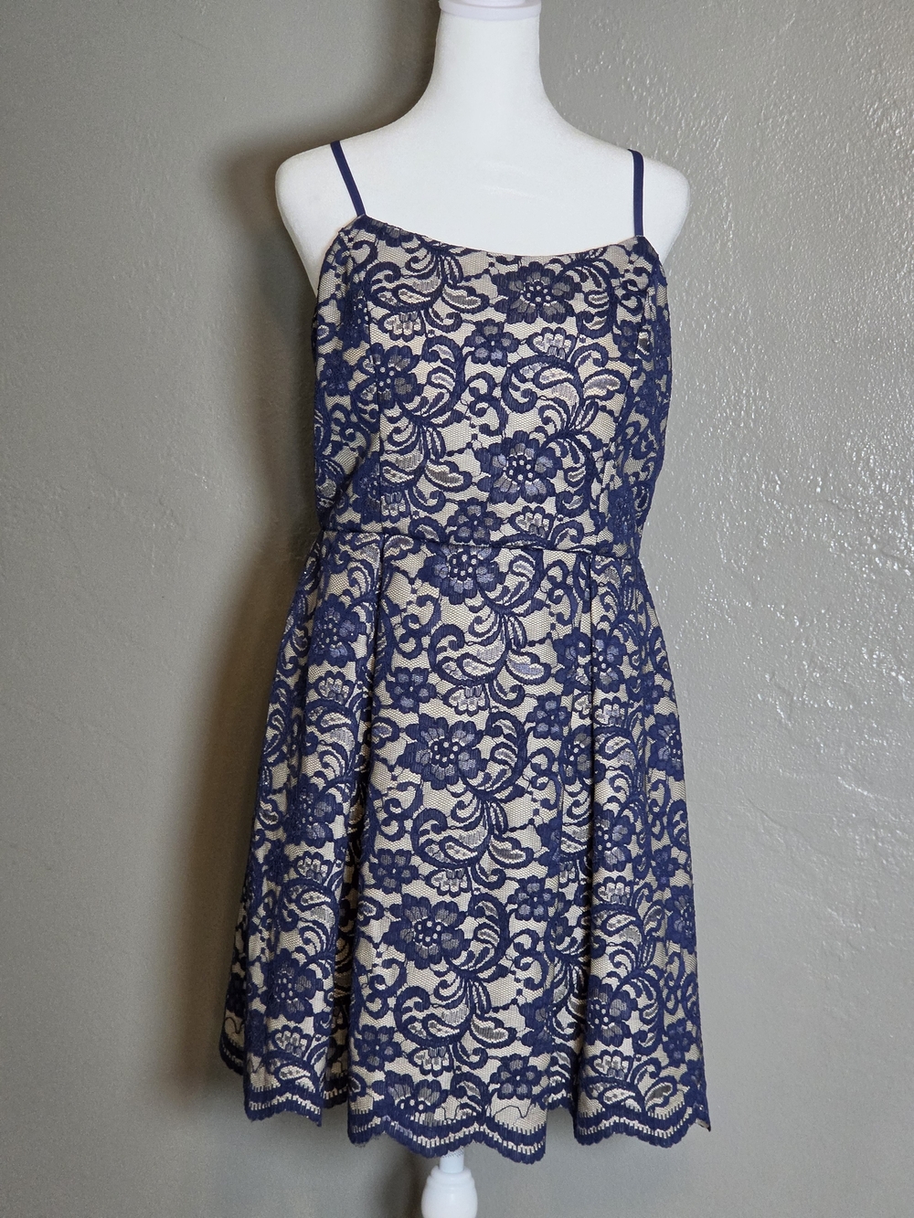 Speechless  Womens 13 Elegant Navy Lace Overlay Spaghetti Strap Dress